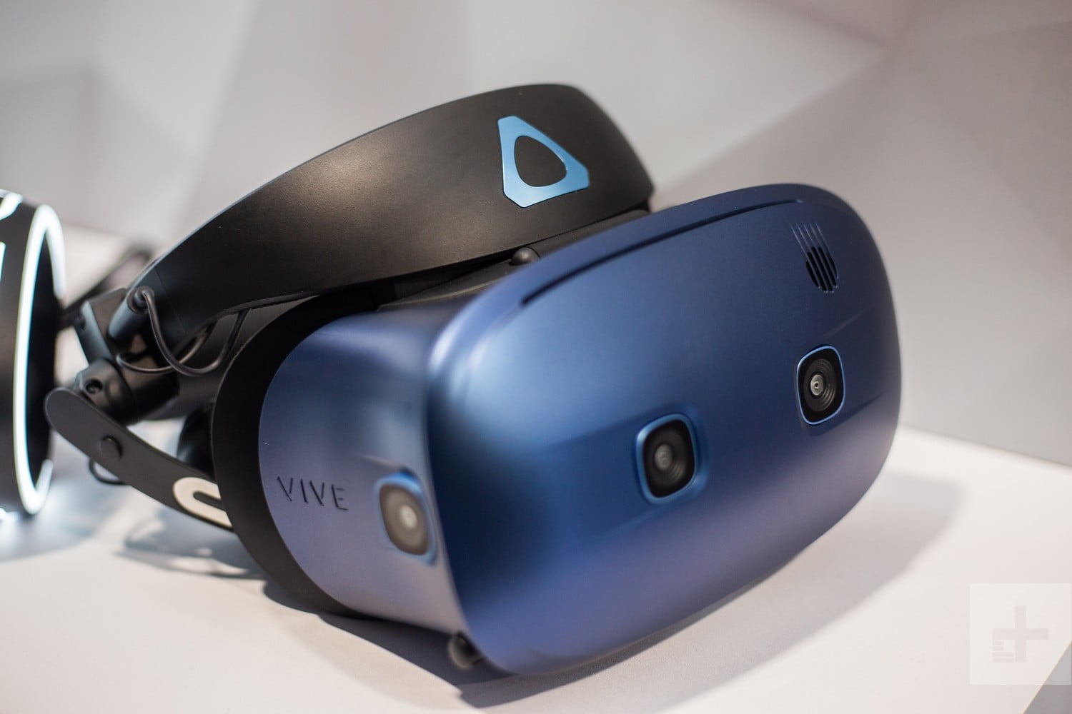 HTC Vive Cosmos