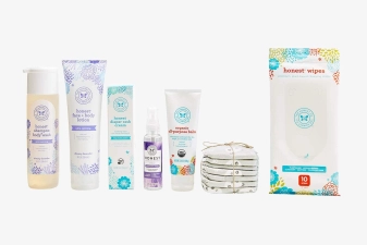 HONEST COMPANY BABY ARRIVAL GIFT SET