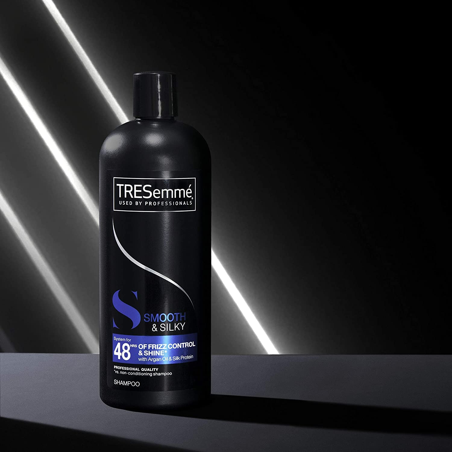 TRESemme Shampoo Tames and Moisturizes Dry Hair - 3 Adet