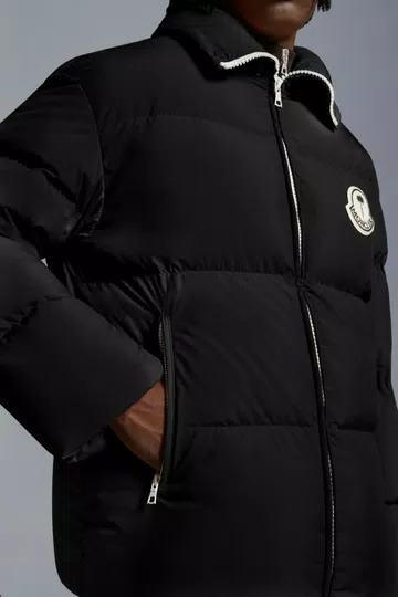 Moncler Rodmar Short Down Jacket - Black