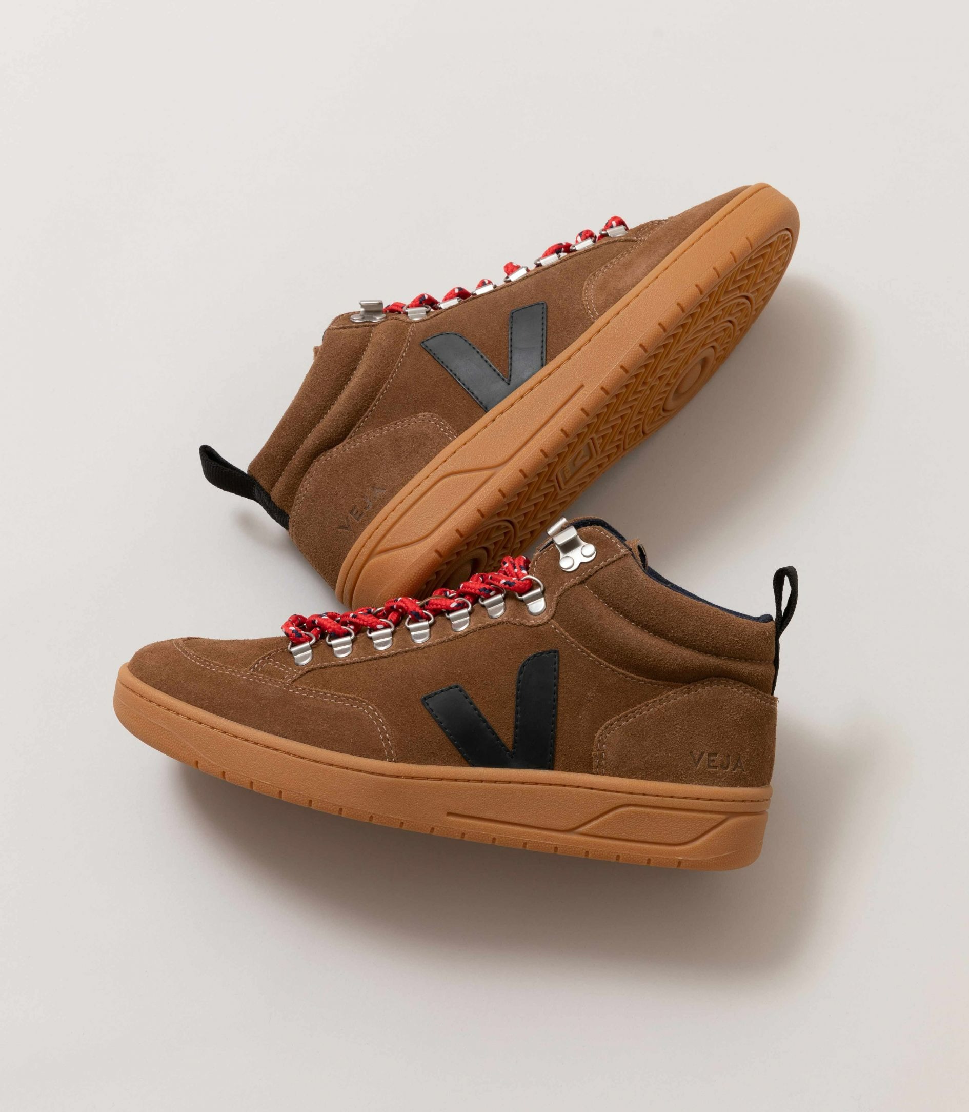 Veja Roraima Suede Brown Black Natural Sole