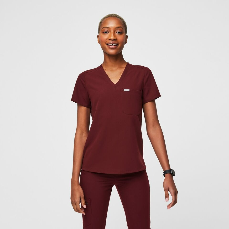 Figs Catarina One-Pocket Scrub Top - Burgundy