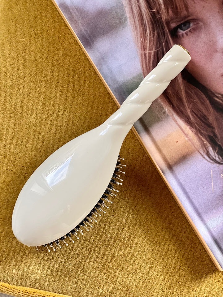 La Bonne Brosse N.03 The Essential Soft White Hair Brush