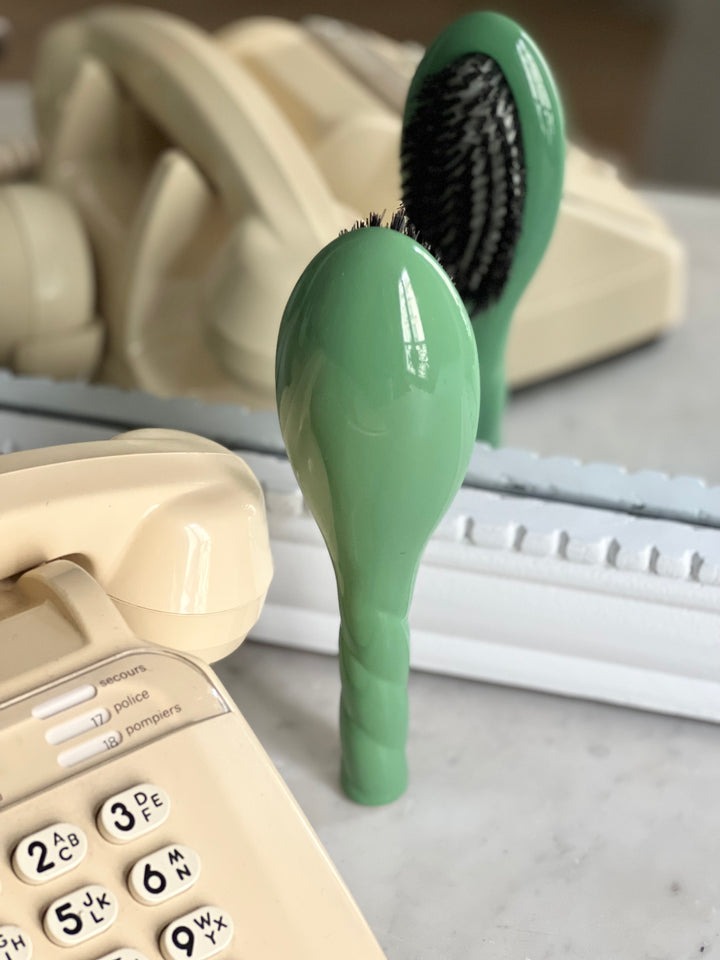 La Bonne Brosse N.01 The Almond Green Universal Petite Brush