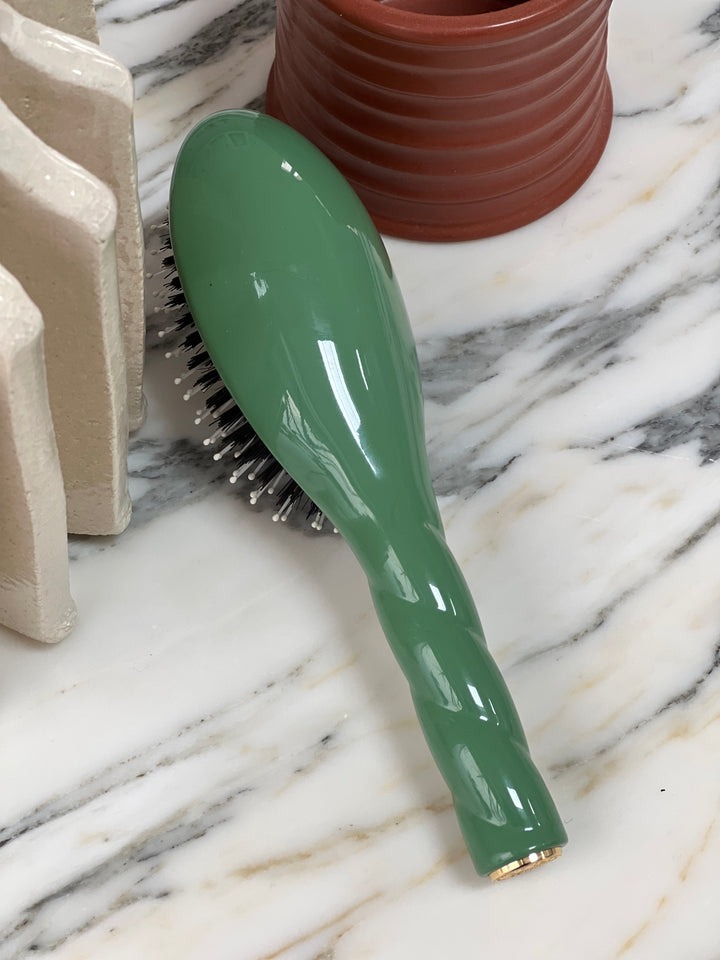 La Bonne Brosse N.03 The Almond Green Essential Soft Petite Brush