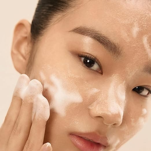 Sulwhasoo Gentle Cleansing Foam: Nutrient-Rich Lather