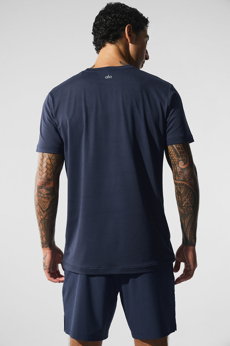 Alo Yoga Conquer Reform Crewneck Short Sleeve - Navy