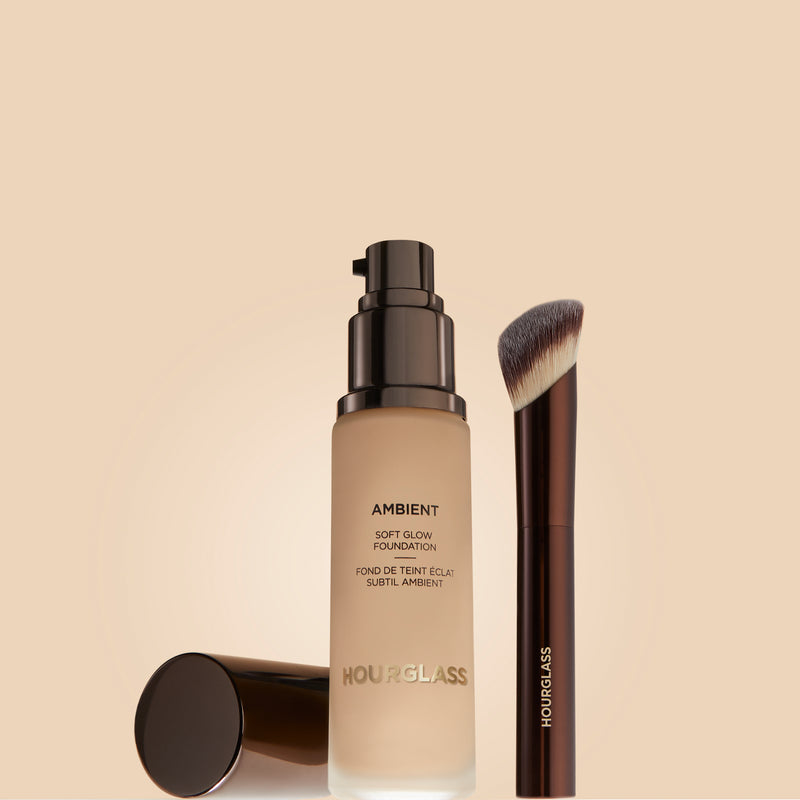 Hourglass Cosmetics Ambient Soft Glow Foundation Brush