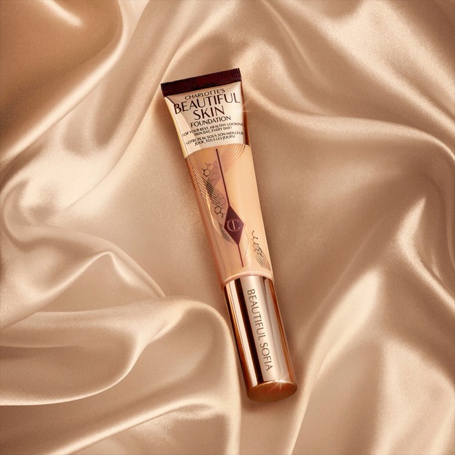 CHARLOTTE TİLBURY BEAUTIFUL SKIN FOUNDATION 5 NEUTRAL