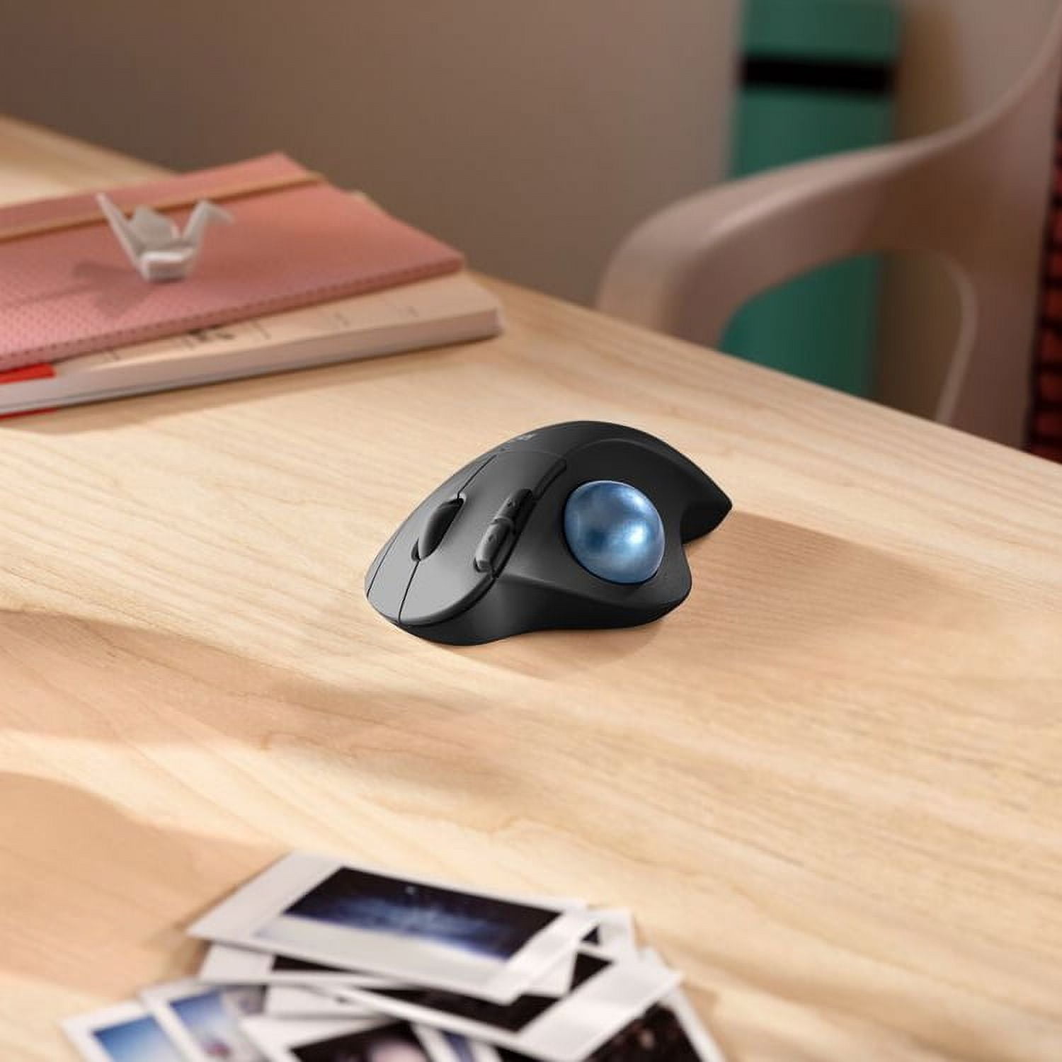 Logitech Ergonomic Wireless Trackball Mouse with Easy Thumb Control Smooth Tracking Black