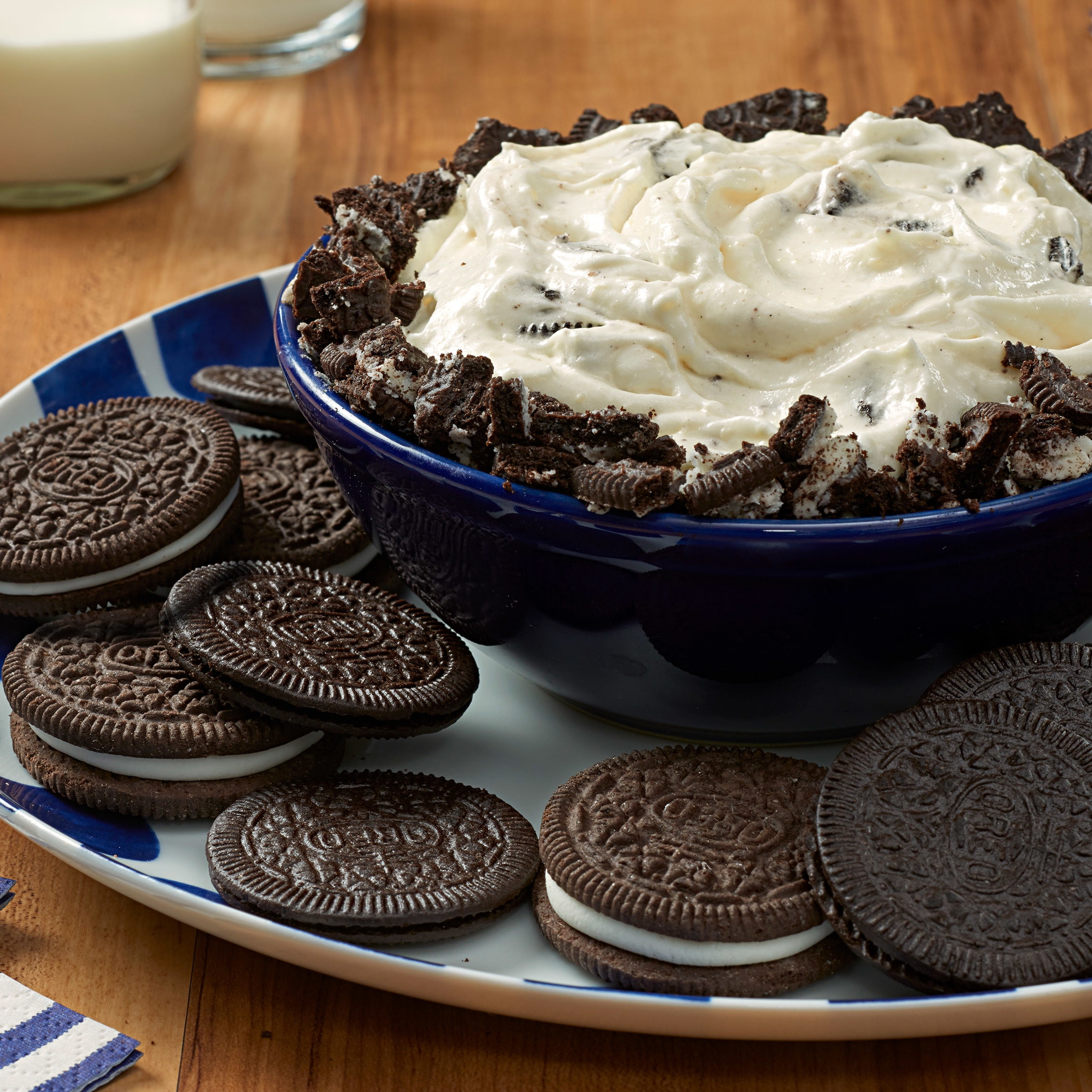 OREO Chocolate Sandwich Cookies Party Size