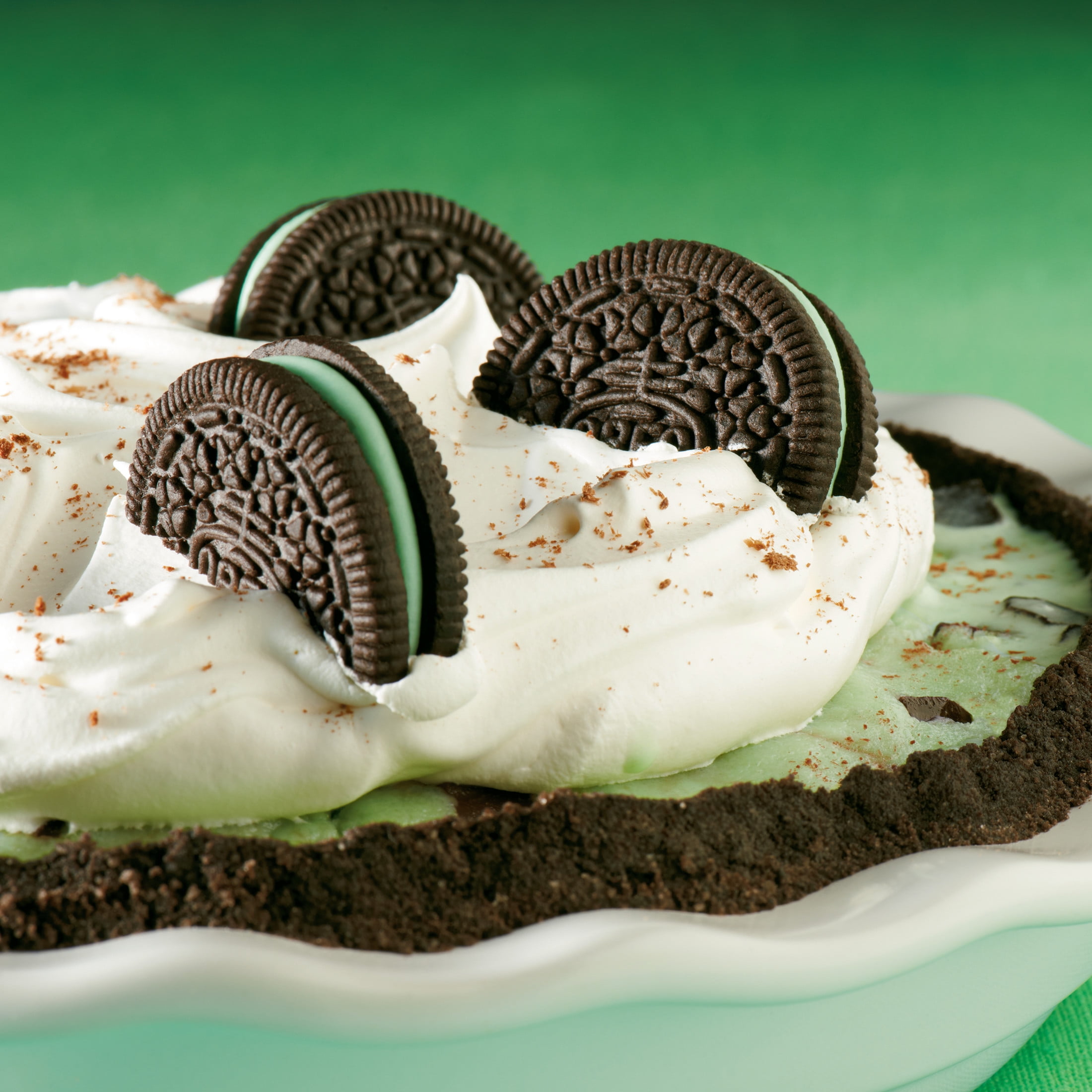 OREO Mint Creme Chocolate Sandwich Cookies Family Size