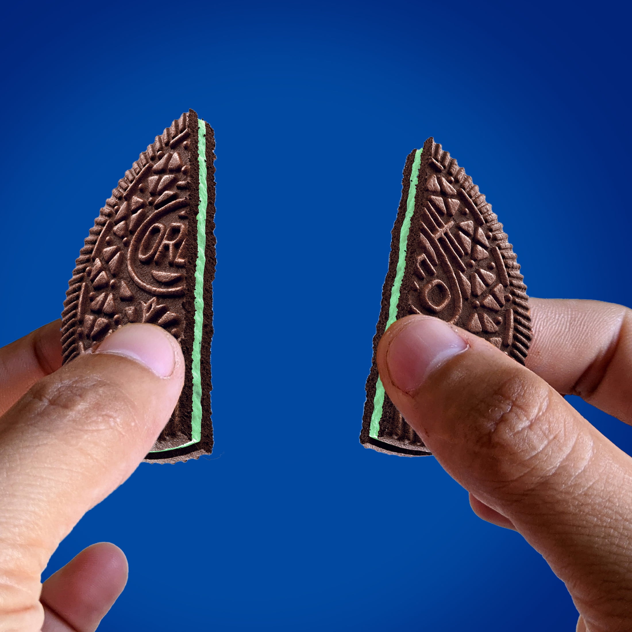 OREO THINS MINT CREME CHOCOLATE SANDWICH COOKIES FAMILY SIZE 11.78 OZ