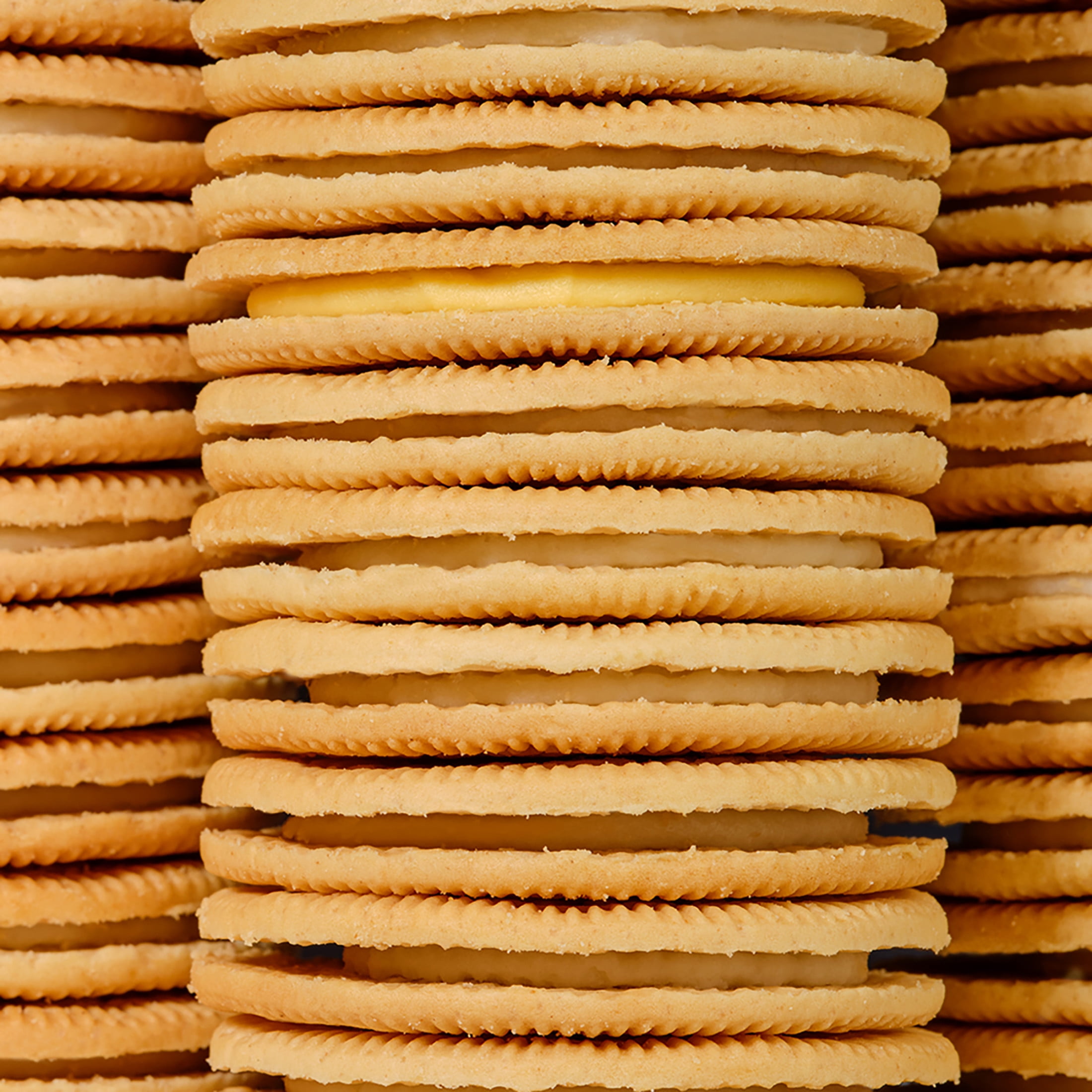 OREO Lemon Creme Thins Family Size Sandwich Cookies