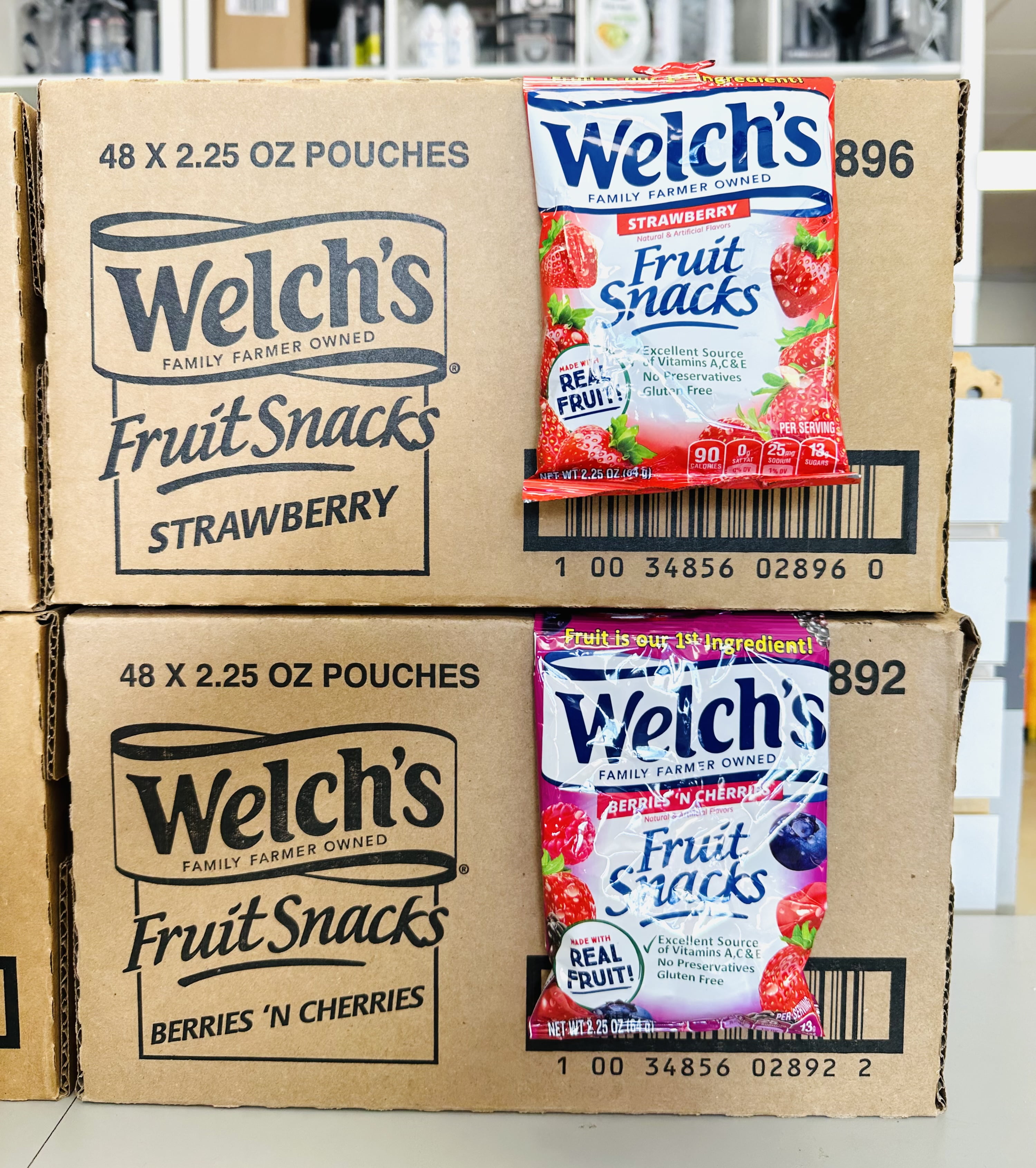 Welchs Fruit Snacks Variety Pack Mixed Fruit Superfruit Mix Island Fruits & Berries n Cherries 2.25 oz Pack of 48