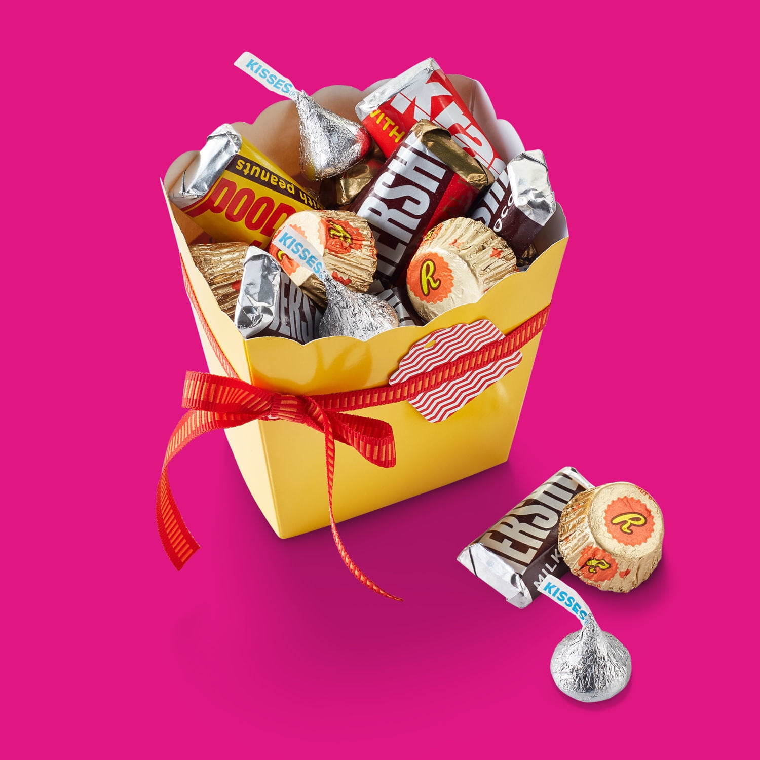 Hershey's and Reese's Chocolate Candy Party Pack 35 oz