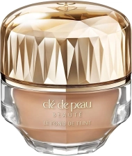 Clé de Peau Beauté 0.71 Fl Oz Pack of 1 O40 Light Tan Ocher