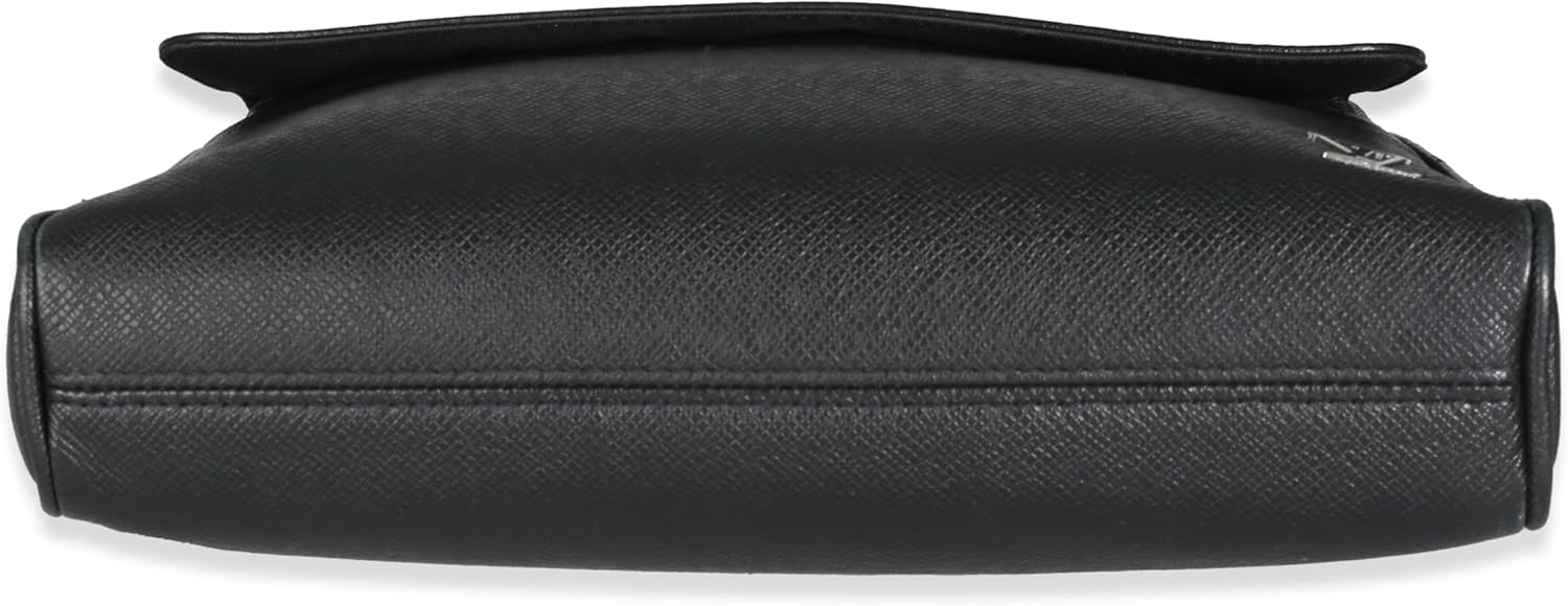 Louis Vuitton Pre-Loved Black Taiga Alex Messenger PM