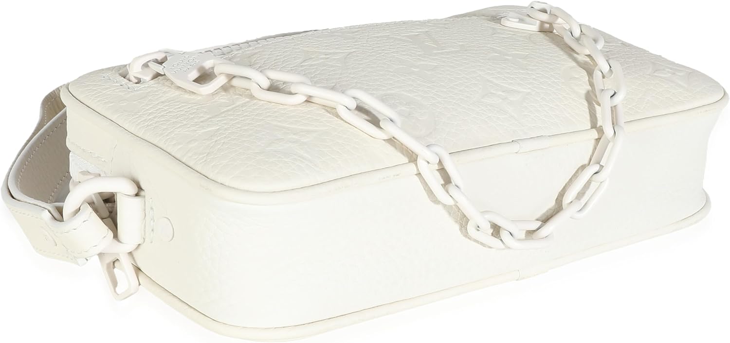Louis Vuitton Pre-Loved White Monogram Taurillon Pochette Volga