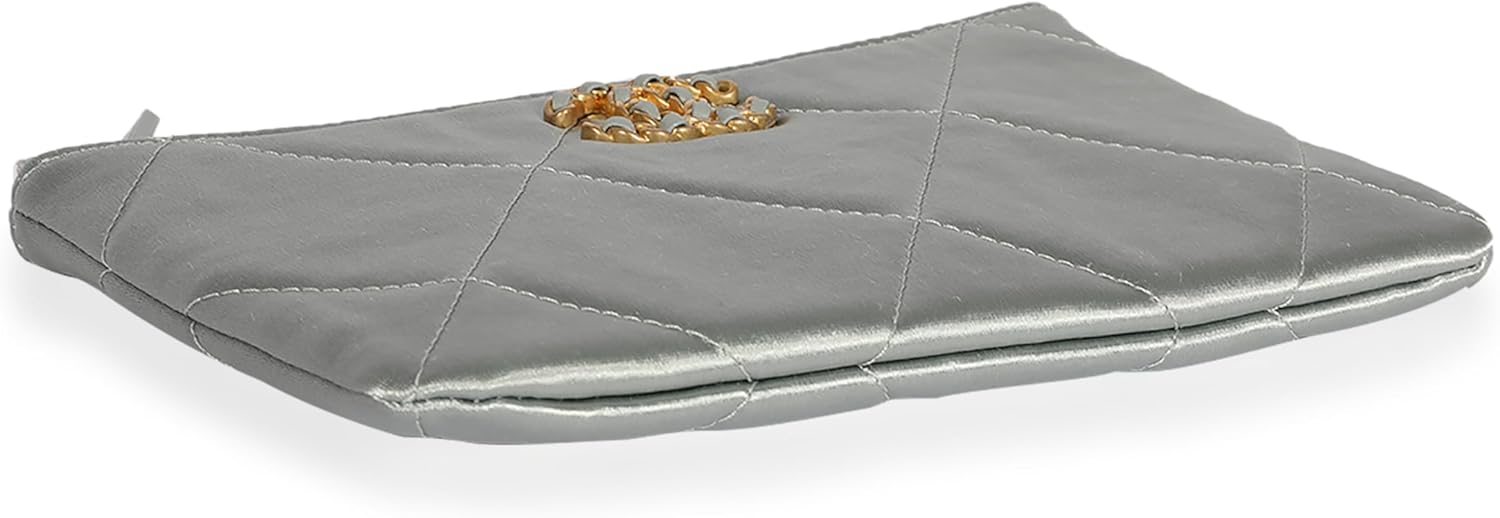 CHANEL Pre-Loved Gray Quilted Satin Chanel, Pre-Loved 19 O-Case