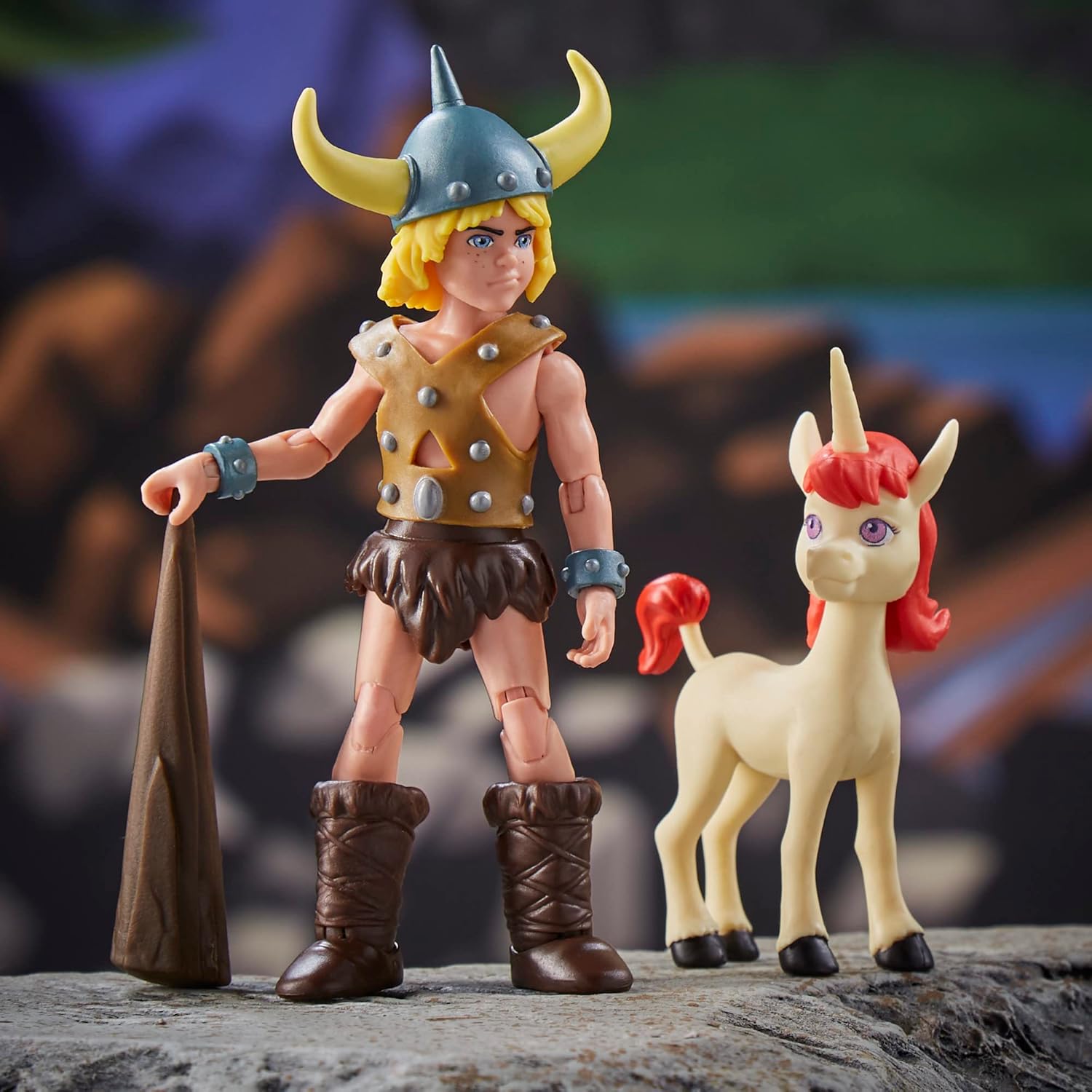 DUNGEONS AND DRAGONS CARTOON CLASSICS BOBBY AND UNI 2-PACK ACTION FIGURES D AND D 80S CARTOON WITH EXCLUSIVE D AND D DICE SET