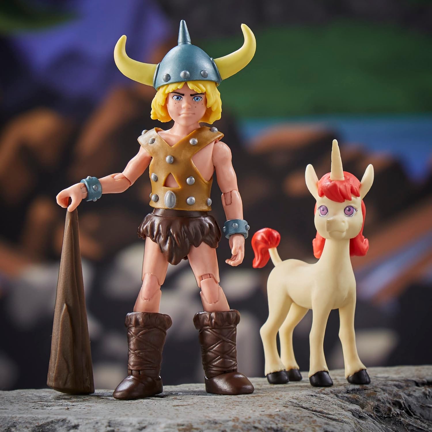 DUNGEONS AND DRAGONS CARTOON CLASSICS BOBBY AND UNI 2-PACK ACTION FIGURES D AND D 80S CARTOON WITH EXCLUSIVE D AND D DICE SET