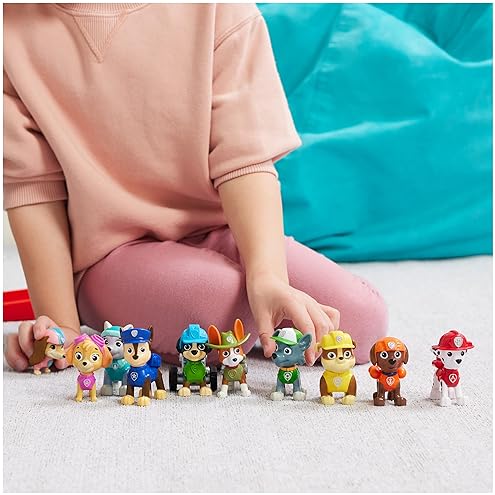 Spin Master Paw Patrol 10th Anniversary Toy Figures Gift Pack - 10 Collectible Action Figures for Kids 3+