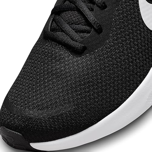 Nike Men's Sneaker: Classic Style for Everyday Wear