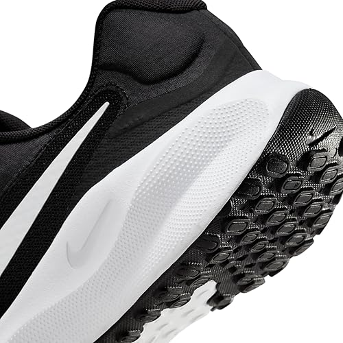 Nike Men's Sneaker: Classic Style for Everyday Wear