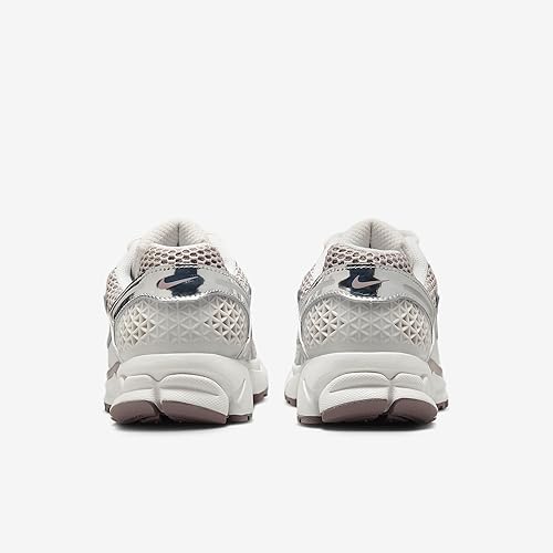 Nike Women's Zoom Vomero 5 Light Silver/Chrome-Light Bone Running Shoes