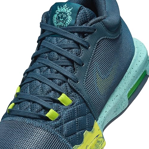Nike Men's Basketball Sneaker