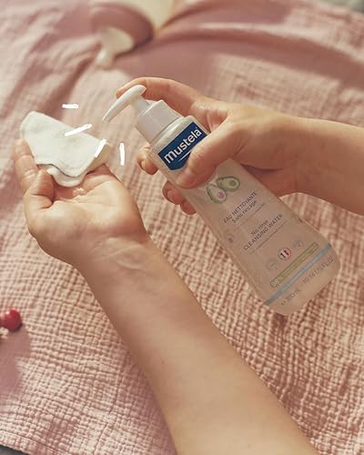 Mustela Newborn Arrival Gift Set: Baby Skincare & Bath Essentials - Natural & Plant-Based - 5 Piece Set"