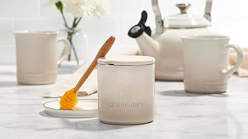 Le Creuset Stoneware Honey Pot 14 oz in Meringue