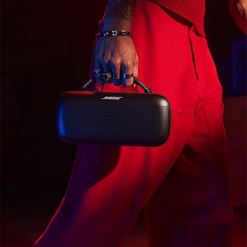 Bose SoundLink Max Portable Speaker - Large IP67 Waterproof Bluetooth Speaker - Up to 20 Hours Playtime - USB-C - 3.5mm AUX - Black