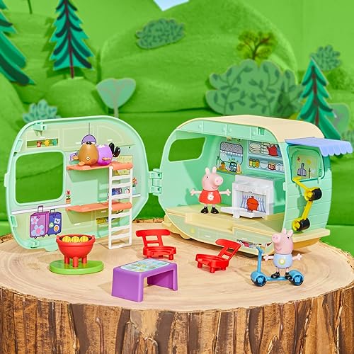 Hasbro Peppa Pig Caravan Playset with 3 Figures and 6 Accessories - Ideal Preschool Toy for Kids, Ages 3+