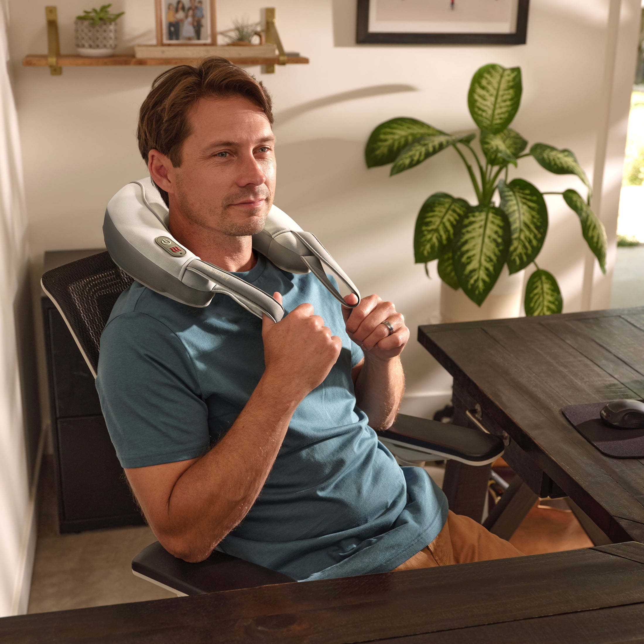 Homedics Pro Therapy Neck Massager with Heat & Vibration, 2 Speeds, Tan NMSQ-217HJ-TN
