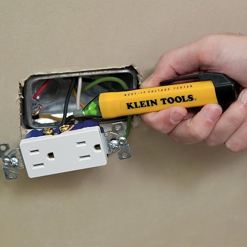 Klein Tools 69149P Electrical Test Kit: Multimeter, Voltage Tester, Outlet Tester - Leads & Batteries