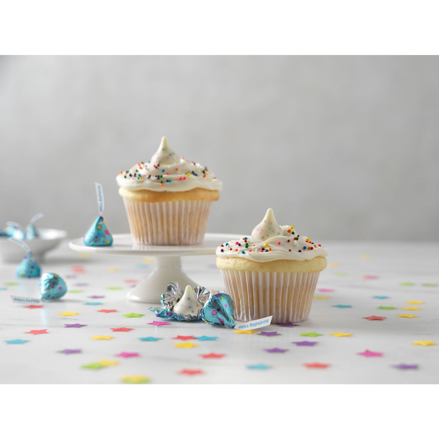 Hershey's Kisses Birthday Cake Candy, Share Pack 10 oz