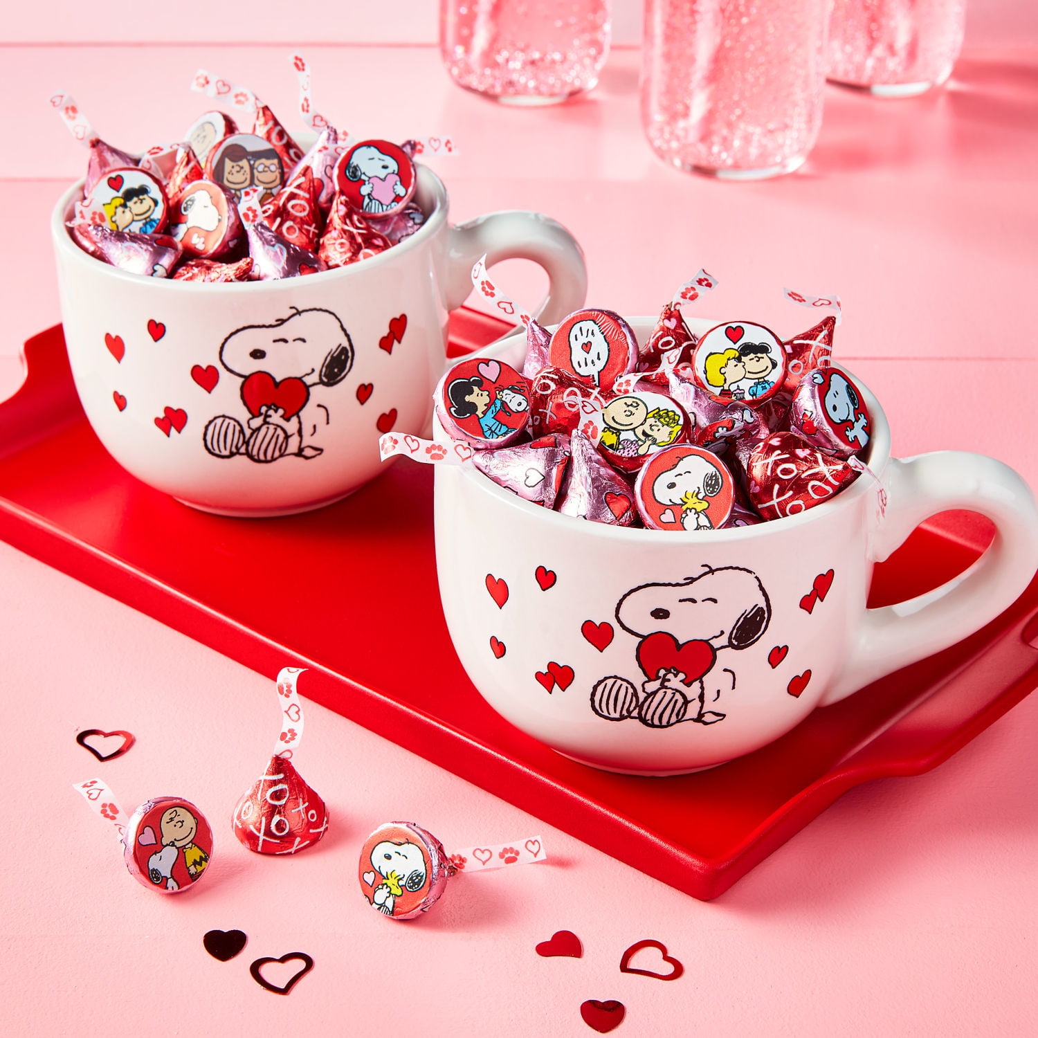Hershey's Snoopy™ and Friends Valentine's Hershey's Kisses Milk Chocolate Candy, 9.5 oz Bag