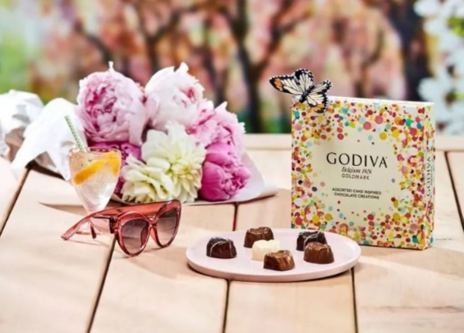 Godiva Goldmark Assorted Cake-Inspired Chocolate Creations, 9 Pieces 3.8 oz
