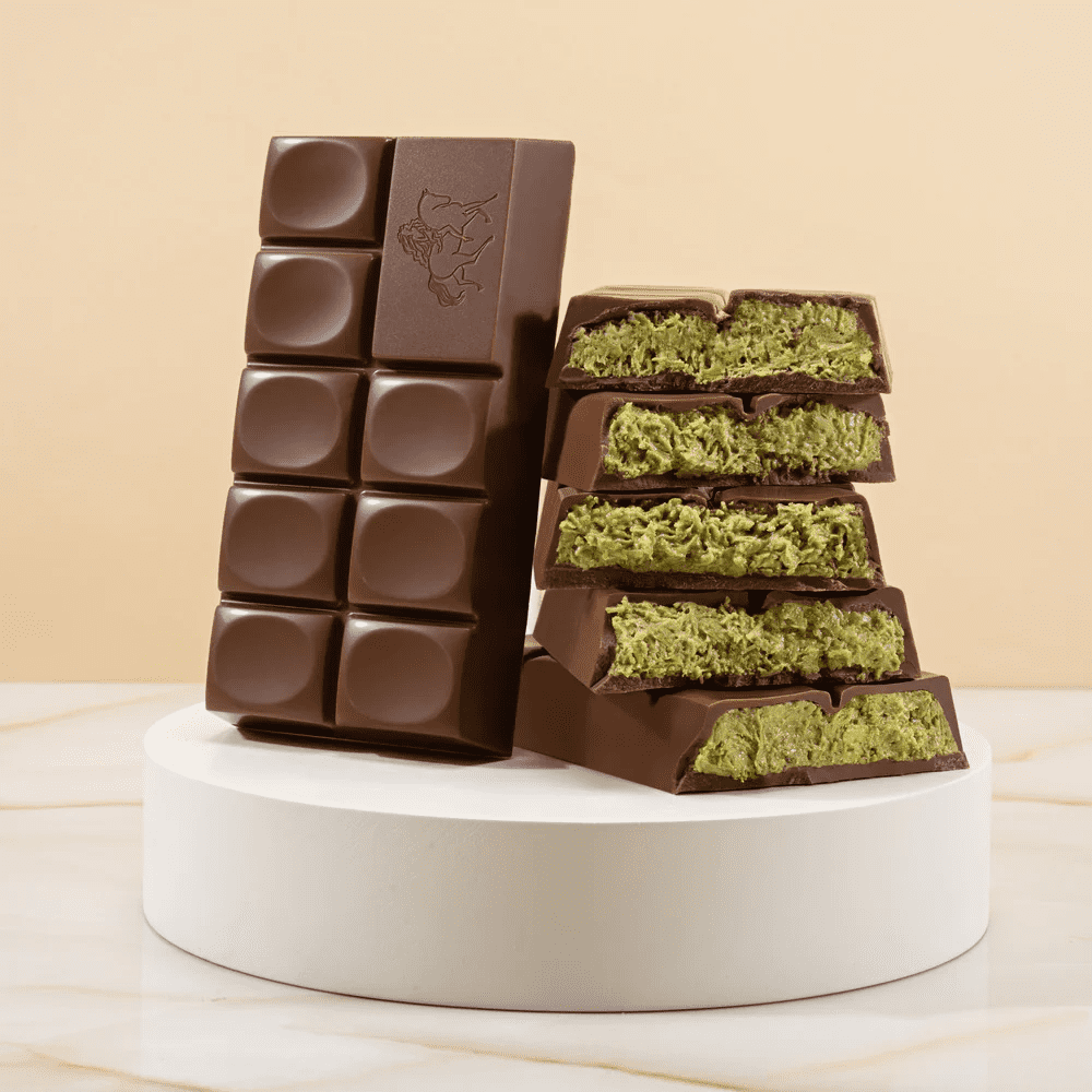 Godiva Dubai Milk Chocolate with Kadayif, Pistachio Crunch 6.35 oz (180g)