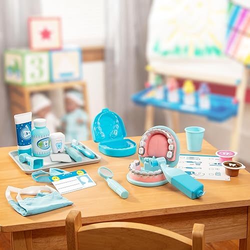 Melissa & Doug Dentist Kit: Pretend Dental Play Set with 25 Toy Pieces for Kids 3+ Years