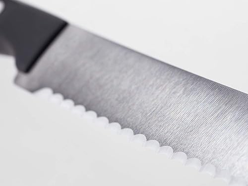 Wüsthof Gourmet 8-Inch Bread Knife in Black - Top Quality Kitchen Tool