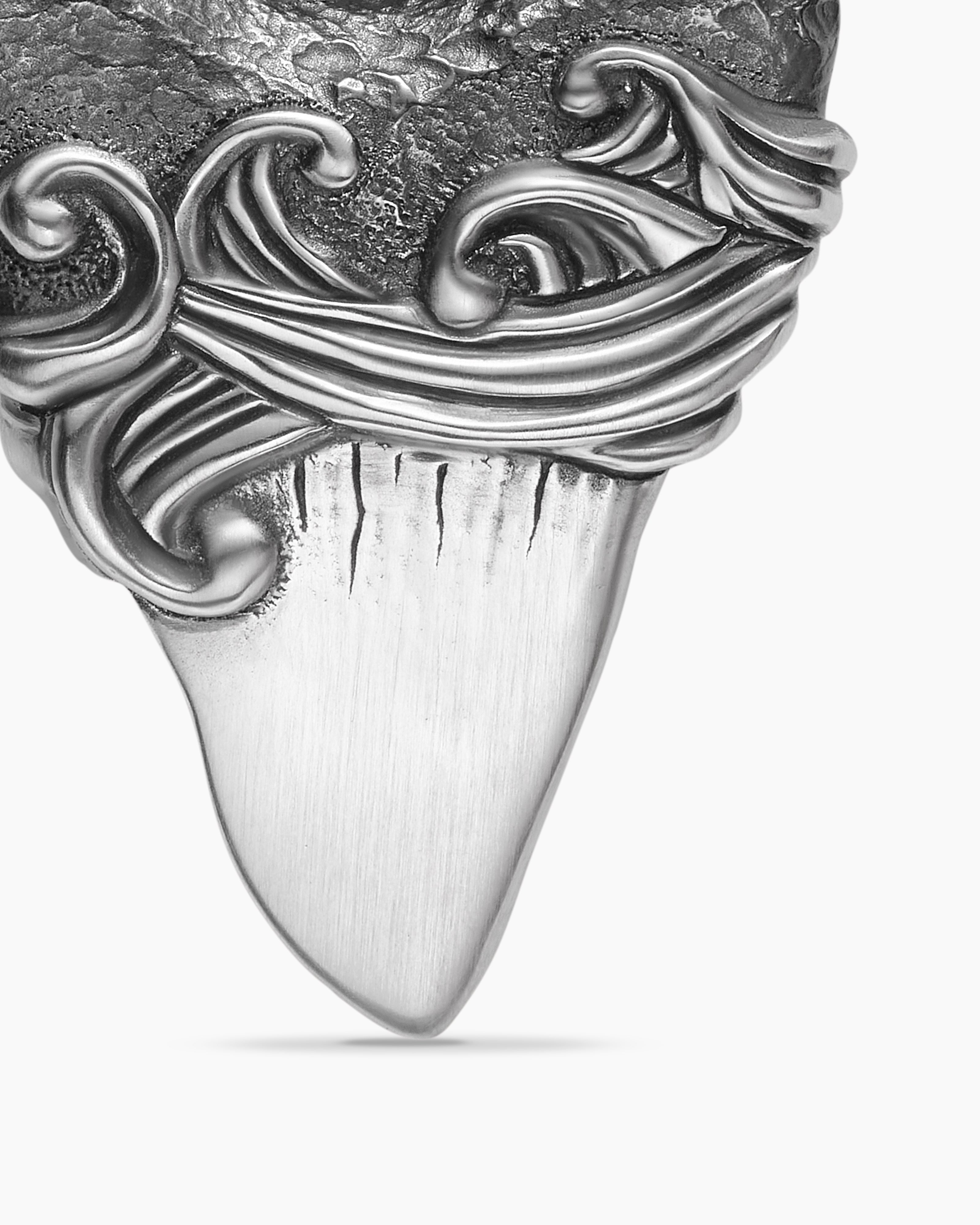 DAVID YURMAN WAVES SHARK TOOTH AMULET STERLING SILVER WITH 18K YELLOW GOLD, 25MM