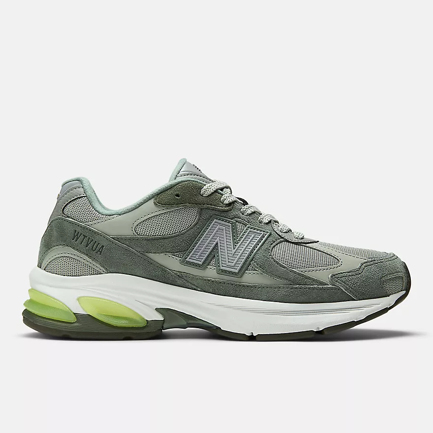 NEW BALANCE WTAPS X NEW BALANCE ABZORB 2010