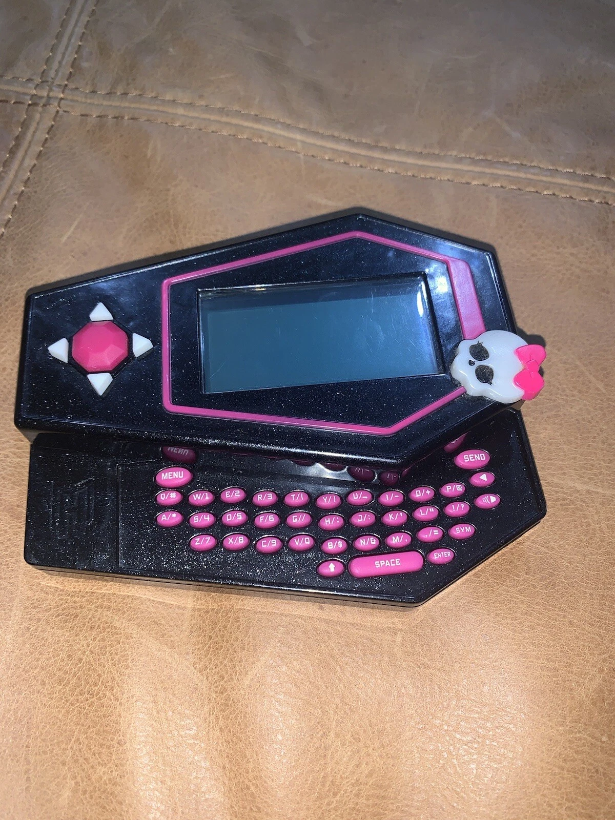 MONSTER HIGH ICOFFIN HANDHELD DEVICE TOY ELECTRONIC MESSAGING PHONE GAME VINTAGE