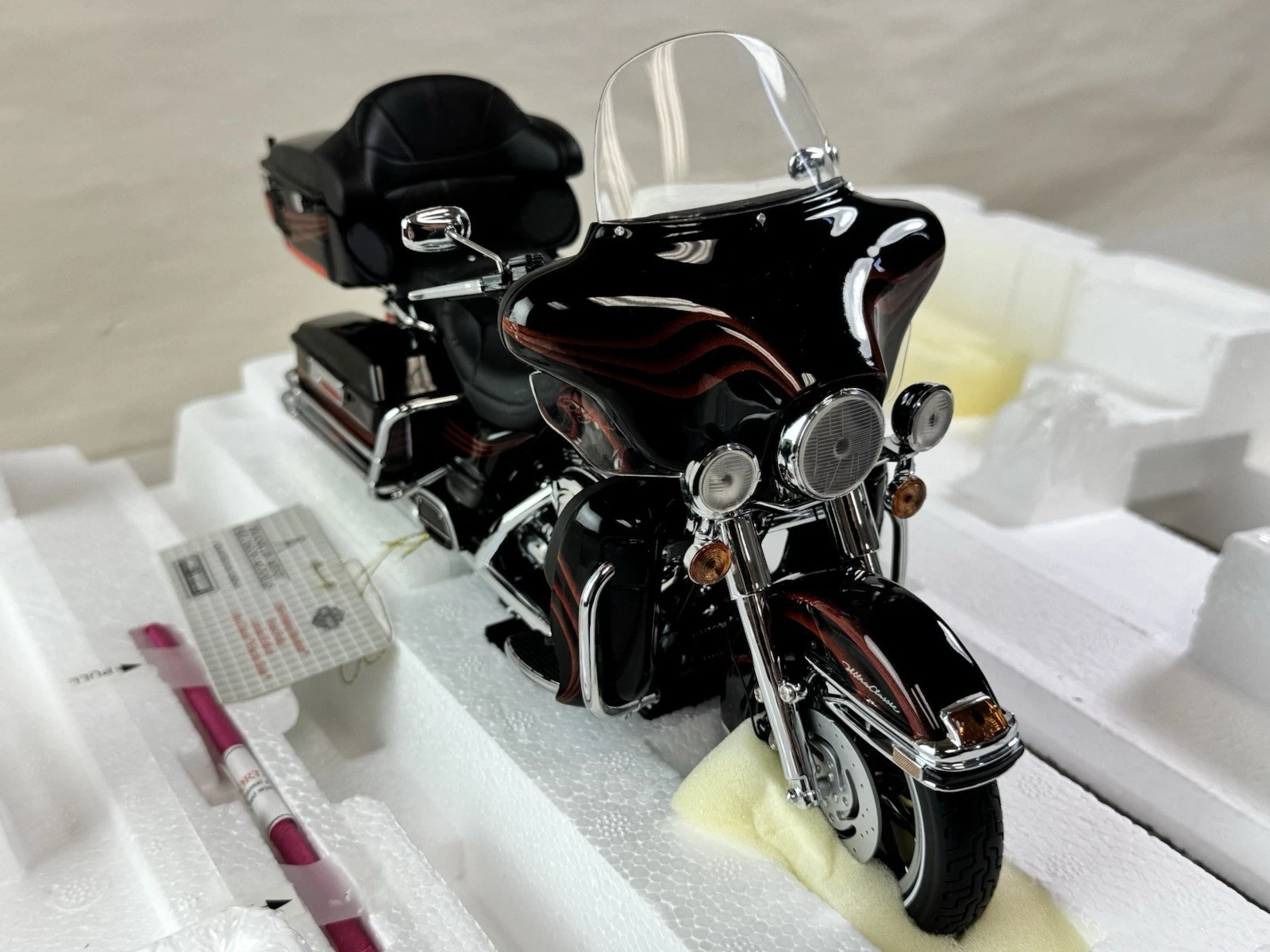 HARLEY DAVIDSON ELECTRA GLIDE ROAD RALLY B11C587  UNDISPLAYED 2004 FRANKLIN MINT