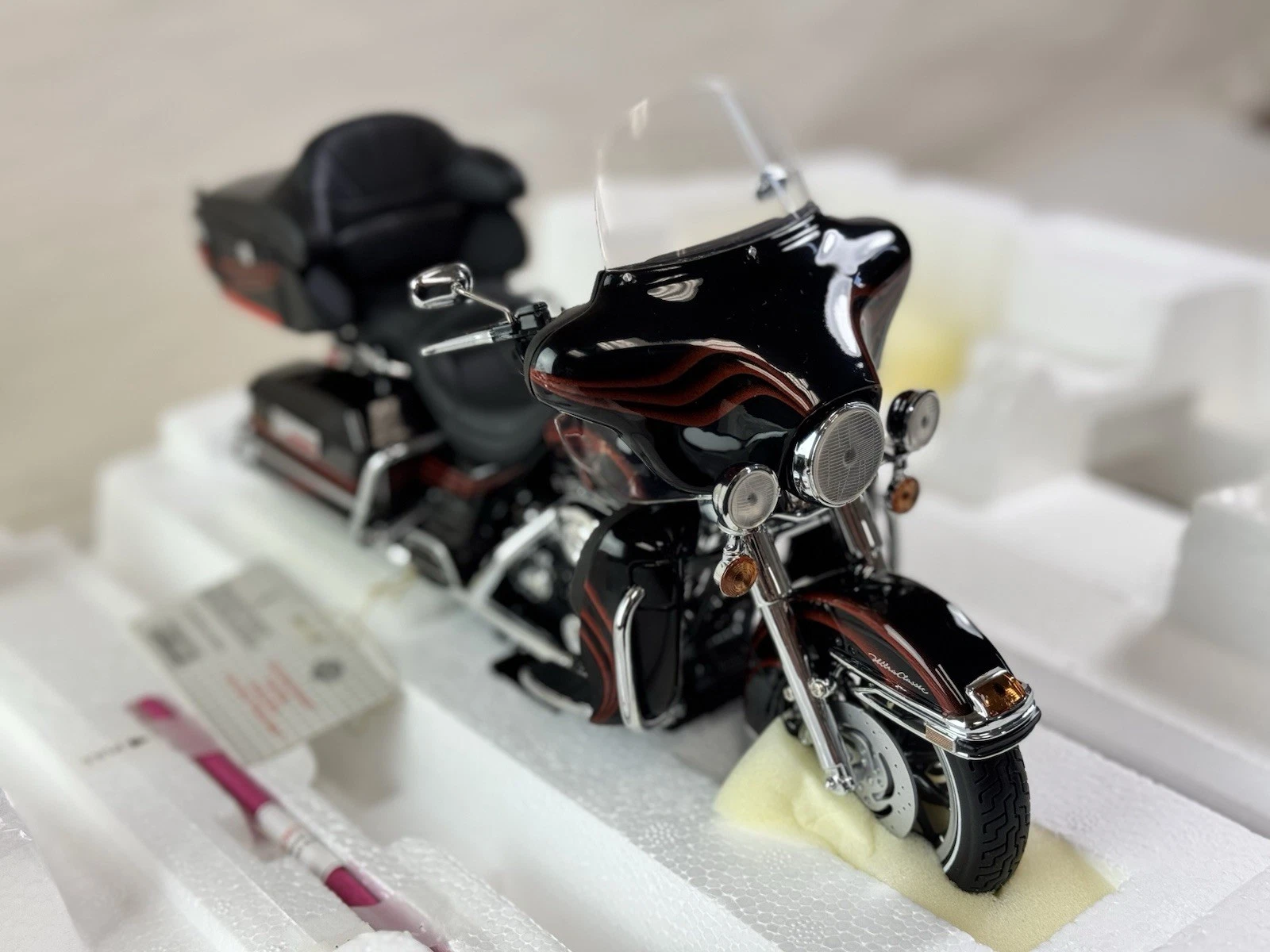 HARLEY DAVIDSON ELECTRA GLIDE ROAD RALLY B11C587  UNDISPLAYED 2004 FRANKLIN MINT