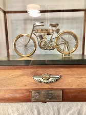 HARLEY DAVIDSON 100TH ANNIVERSARY SILVER GOLD SERIAL #1 REPLICA COLLECTIBLES