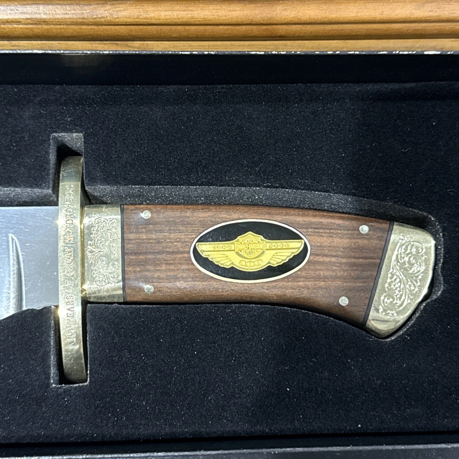 HARLEY-DAVIDSON 100TH ANNIVERSARY LIMITED EDITION FOUNDERS KNIFE IN DISPLAY CASE